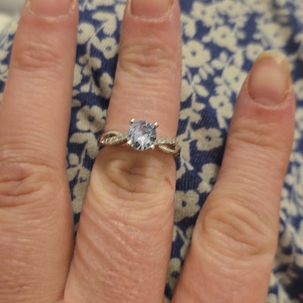 Diamond ring